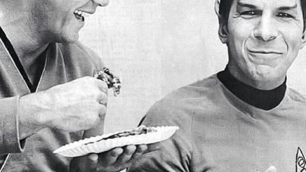 Leonard Nimoy หรือสป็อคนักแสดง Star Trek’s รุ่นแรกเสียชีวิตลงแล้ว