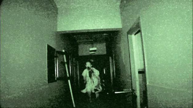 รีวิว Grave Encounters (2012) คน ล่า ผี 2