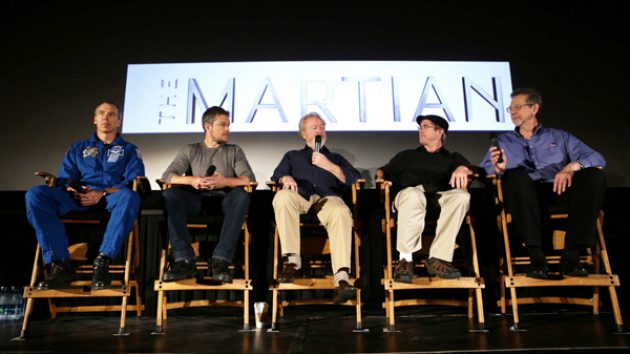 แมตต์ เดมอน นำทีมบุก นาซา แถลงข่าว The Martian