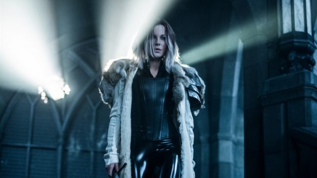 รีวิว Underworld: Blood Wars (2016) มหาสงครามล้างพันธุ์อสูร